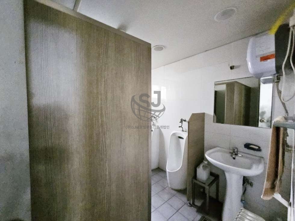 경기 시흥시 정왕동 에어배관보유, 사무실에어컨보유, 화장실온수가능, 호이스트, 높은층고 월세 매물번호 12737 사진 6