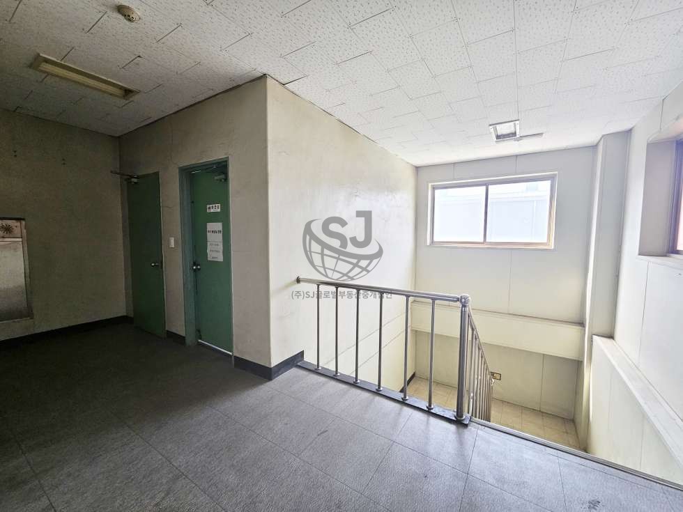 경기 시흥시 정왕동 컨디션좋음, 호이스트, 전력충분, 높은층고, 별도화장실사무실, 즉시입주 월세 매물번호 12685 사진 8