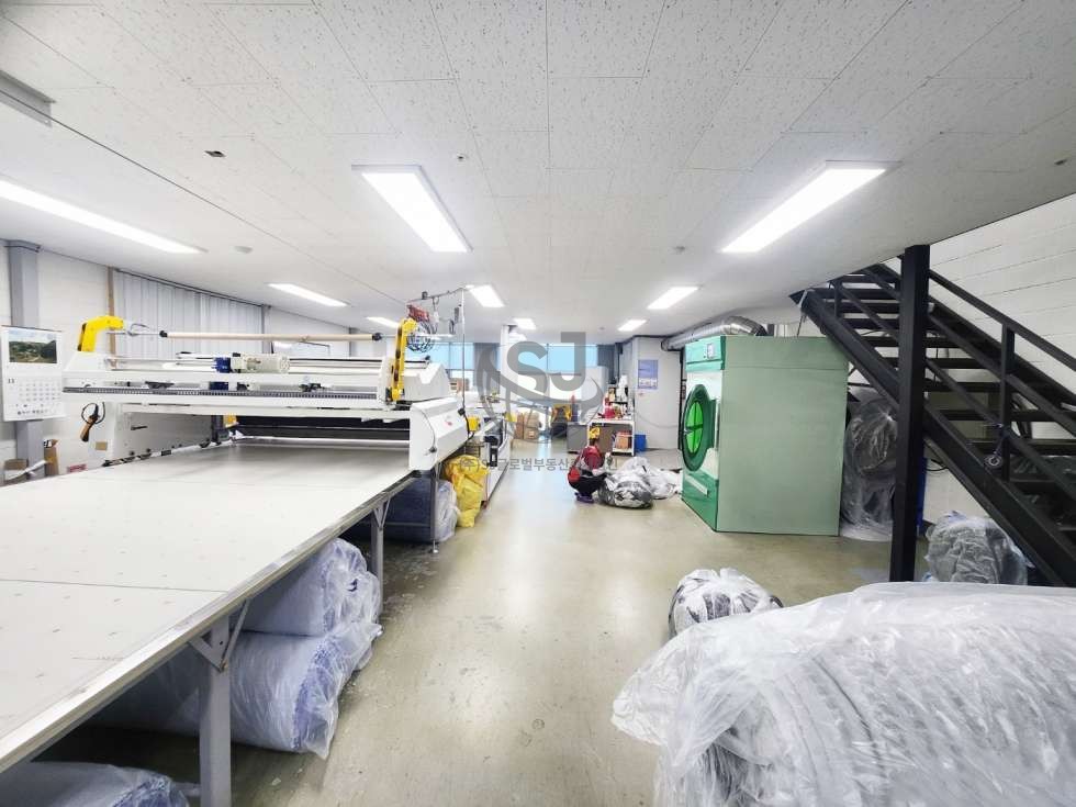 경기 안산단원구 성곡동 지식산업센터, 복층공사완료, 호실앞주차가능, 컨디션좋음 매매 매물번호 12392 사진 1