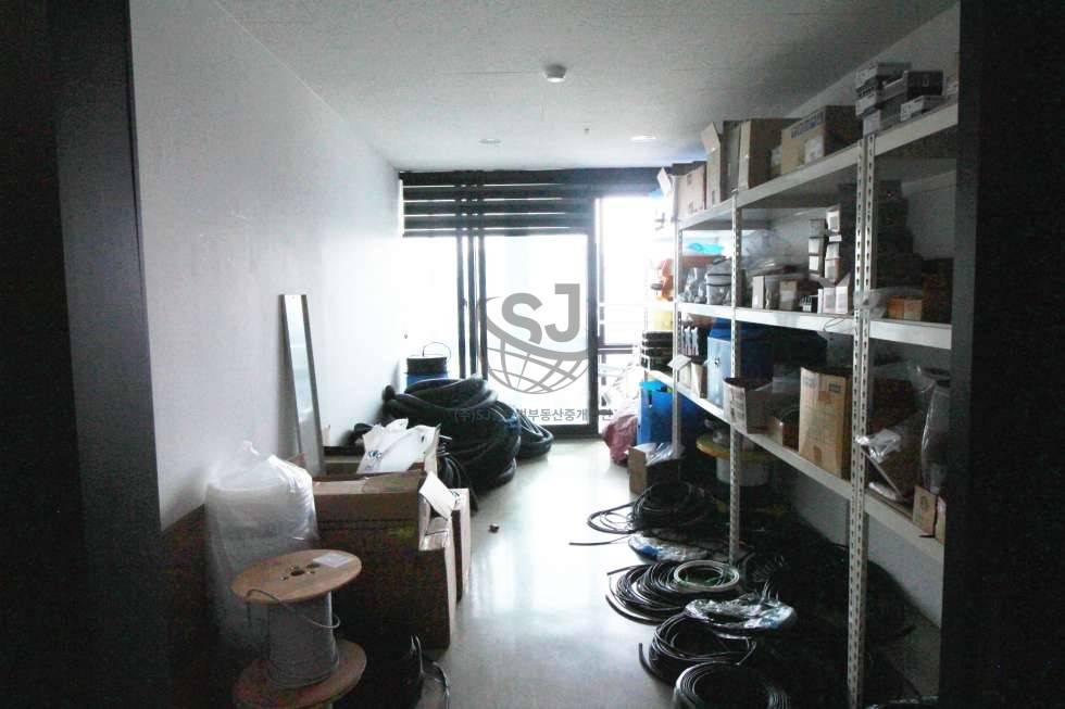 경기 안산단원구 신길동 지식산업센터, 역세권, 컨디션좋음, 편의시설좋음, 복층 매매 매물번호 11854 사진 4
