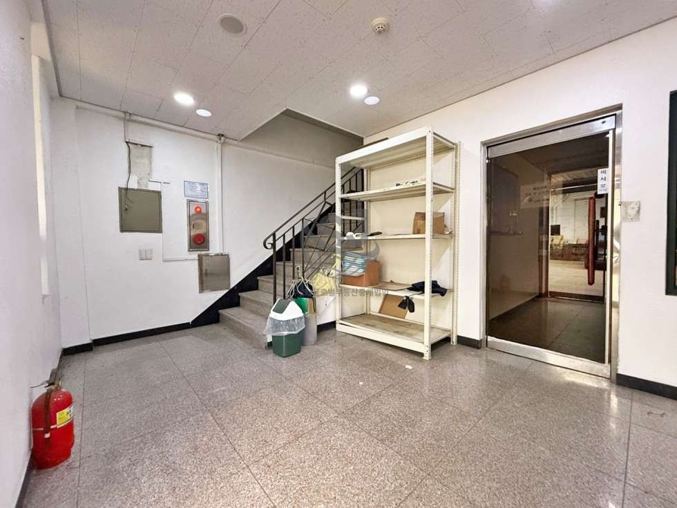 경기 안산단원구 목내동 용도변경 가능, 넓은 작업 공간, 컨디션좋음, 호이스트 매매 매물번호 11723 사진 2