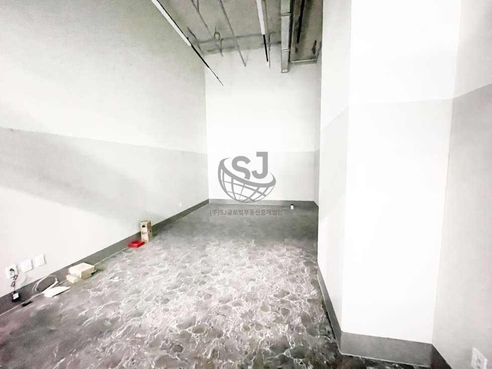 경기 안산단원구 신길동 지식산업센터, 역세권, 컨디션좋음, 편의시설좋음, 즉시입주 매매 매물번호 10742 사진 2