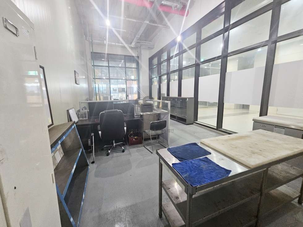 경기 안산단원구 신길동 지식산업센터, 역세권, 컨디션좋음,수도시설 월세 매물번호 12939 사진 4